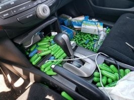 Ещё бы он не потерял ключи - наркоман, на закиси азота торчит. Тут вусмерть надышаться можно.
