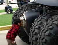 В данном случае я поддерживаю дарвиновский 
"естественный отбор"