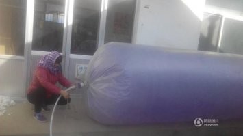 Всё суки в Китай продали...