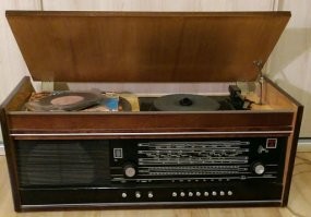 У меня такой был аппарат Урал 111... Но это уже 1971 год...