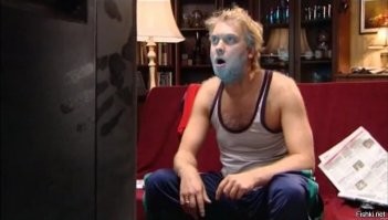 Качают нашу стабильность! Вот же суки! 

Но нас не проведешь вражеской пропагандой! Всем известно, что цены в России только падают, как при Сталине, экономика на подъёме, а граждане год от года живут всё богаче и счастливее!