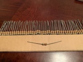 И какого же они номинала? :-) Или это не резисторы?