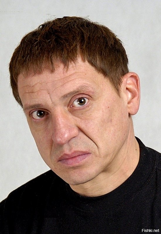 Ну у них даже рожи не те....холёные какие то. Типажи просто никакие.
 
Даже рядом не стояли с нашими актерами, кто играл бандосов. Лица, мимика, взгляд людей потасканных жизнью.
А их актёры как карикатура....