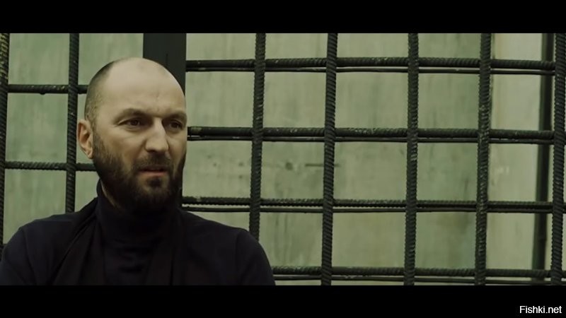 Ну у них даже рожи не те....холёные какие то. Типажи просто никакие.
 
Даже рядом не стояли с нашими актерами, кто играл бандосов. Лица, мимика, взгляд людей потасканных жизнью.
А их актёры как карикатура....