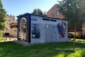 В Греческом сквере. Угол Греческого проспекта и 2-й Советской улицы. Всё тоже строение. Ток вид с 3-й Советской