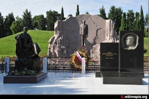 Не совсем диктатор, но решил добавить