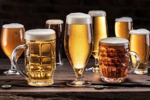 От вина не толстеют, и от пива тоже.
Вредно только закусывать.