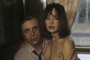 Дэвушка - пэрсик.