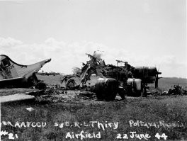 Фотографий мог бы найти и побольше , а всего было  три американских  базы на советских аэродромах   под Полтавой, Пирятином и Миргородом .