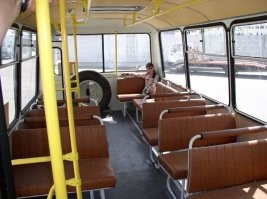 Вот пазик 3205 с колесом в салоне. Правда этот посовременнее будет...