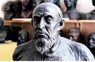 Ну там где остались реальные останки проще. Так что как И4 выглядел незадолго до смерти известно .