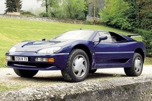 300 мм просвет 7 сек до сотни, в живую это двухтонное зло видел