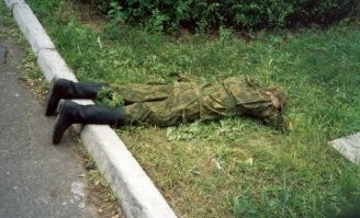 И это истинная правда!


- Товарищ прапорщик! А зачем мы круглое несём, а квадратное катим? Наоборот же будет удобнее?

- Мне не нужно удобнее, мне нужно чтобы вы заипались!