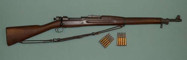 далеко не M1A1, у Springfield скользящий затвор