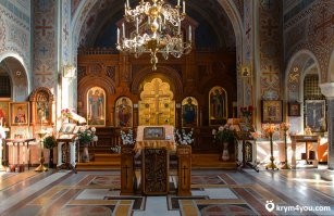 Месторасположение этого храма -Россия, Крым, Форос.