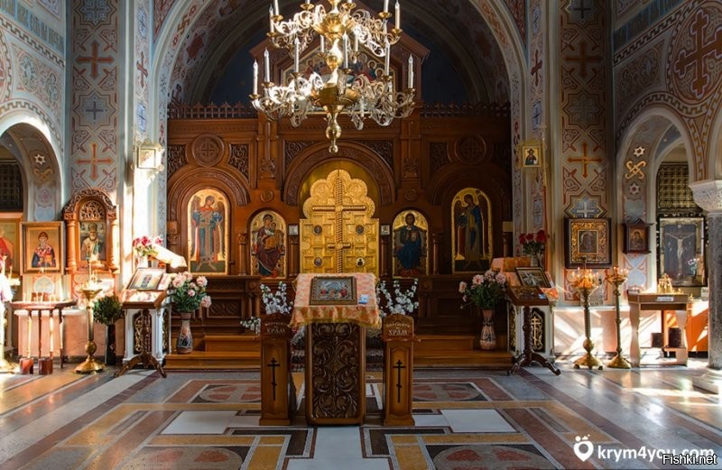 Месторасположение этого храма -Россия, Крым, Форос.