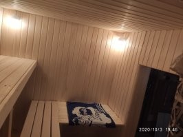 тоже заканчиваю баню, масштабы поскромнее но на вид не хуже.
Осталось только приху-ть экраны из зеркальной нержавейки.