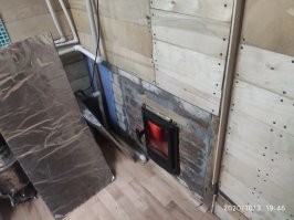 тоже заканчиваю баню, масштабы поскромнее но на вид не хуже.
Осталось только приху-ть экраны из зеркальной нержавейки.