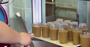 Вот вам российского горячего шоколаду в ленту 
А если серьезно, то интересно узнать чем советский какао отличается от горячего шоколада. На мой вкус одно и тоже.