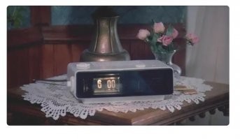 Вы слышите эту музыку, поклонники ДС?