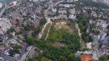 Эх. А мне вот обидно за то во что превратили наш республиканский стадион (г.Кишинев, центр города, наши дни). А помню, в начале 90-ых туда ходил на тяжёлую атлетику).