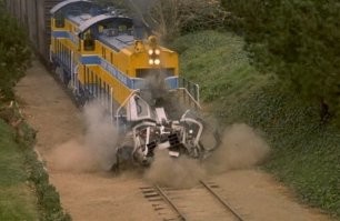 Машину времени тепловоз переехал в 85г