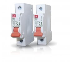 сработал предохранительный клапан?????? КЛАПАН????? Может всё таки электрический предохранитель.