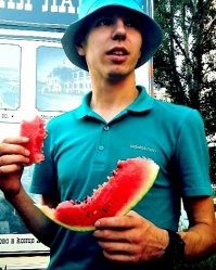 ""По данным УГИБДД по Нижегородской области у «десятки» были фальшивые номера...""

Водитель 10-ки: 
Пассажир (жив и здоров): 
Скорбь:
