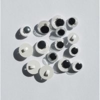 Игуана с самой крутой повязкой на глазу