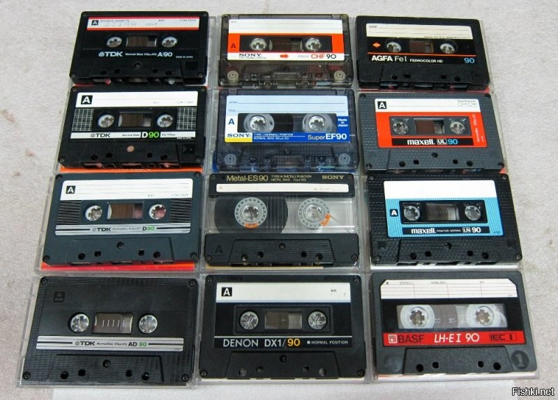 Вся моя музыкально-кассетная молодость пришлась на первую половину 80-х, но что-то я не помню таких супер-кассет. Вот что тогда было популярно в Советском Союзе: