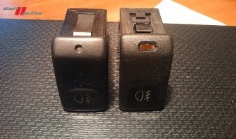 В оригинальных кнопках стояли обычные лампочки накаливания. Заменять их на разноцветные светодиоды - это уже "дизайн" от автолюбителей.