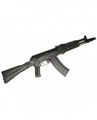 Струя баллончика распространяется мелким аэрозолем и прекрасно работает через обычные очки  даже если не попадёт в глаза,  кожа на любом участке будет гореть очень сильно и вызовет аспирацию (удушение).    Из огнестрела  без специальной тренировке куда то  попасть крайне трудно что прекрасно видно на видео.  К тому же есть вариант прибить себя рикошетом.   Ничего кроме желания популять из пестика за   желанием разрешения огнестрела не стоит. Для таких есть охолощённые стволы. 
 52990руб