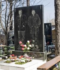 Скрытый смысл 11 распространенных надгробных символов