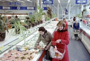 Частенько заходил в этот магазин за креветками... 2.10 килограмм...