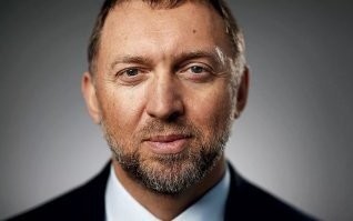 А Олег Дерипаска, по Вашей логике, если смотреть на фамилию - украинец. А если взглянуть попристальнее на имя - вообще выходит викинг Ольгерт.