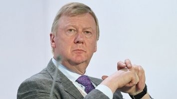 пф, знаю людей, которые из за денег совершали гораздо более грязные и паскудные вещи... ни на что не намекаю... но девочка просто ангел)))