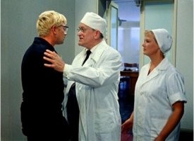 "Это террористы!": мужчину сняли с авиарейса за дебош на борту