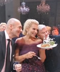 Пусть смерды носят маски, господам маски не нужны )))