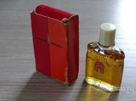 Слишком разрекламирован этот пятый Шанель. Маркетологи на 100% отрабатывают свой хлеб. Так себе аромат на мой вкус, для женщин за 60 и  и бабушек. А-ля духи "Красная Москва". ИМХО