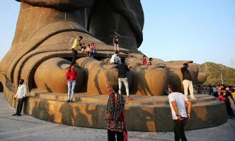 Мужик этот индийский, надо сказать, производит впечатление...
