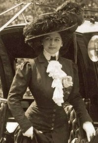 Это не Арманд Инесса Фёдоровна, а Мата Хари.