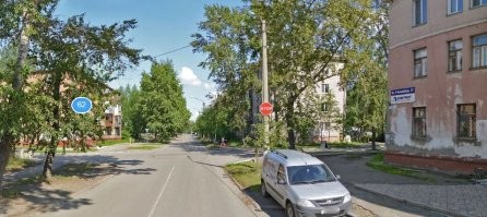Там знак - "Проезд без остановки запрещен"
