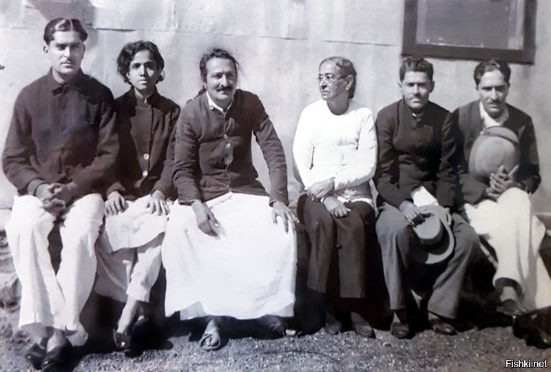 Остап, Сулейман, Ибрагим, Берта, Мария, Бендер-бей. 1927г. Старгород.
