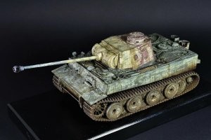 Можно было бы еще упомянуть, что всем известная башня "Тигра" была "тупо" позаимствована с танка Порше, ибо башня «Хеншель» на момент демонстрации находилась на стадии прототипа. Если бы башня «Хеншель» была бы готова, то "Тигр" вполне мог выглядеть вот так: