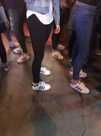 Типичная ситуация в 80-х... 
В магазин спорттоваров завезли дефицитные кроссы. С начало стоишь в многометровой очереди, где то 358м, затем - повсюду встречаешь клонов.