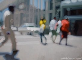 У меня -8. По дому и знакомым местам могу спокойно передвигаться. Только человек АБСОЛЮТНО не понимающий что такое близорукость мог написать такое. При близорукости не пропадает видение предметов, пропадает резкость. То есть размываются контуры, границы. Представьте просто бинокль с ненастроенными окулярами. Иди как смотреть через запотевшее или сильно мокрое стекло. Не знаете сути, нечего и писать фигню! Не позорьтесь.