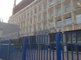 Телецентр Останкино обезопасили обнесением колючей проволокой