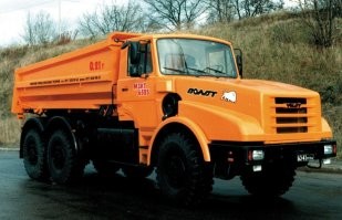 Этот новый КамАЗ до боли напоминает давно известный картофелеуборочный комбайн...