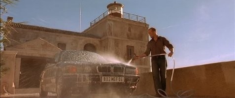 Ну, везде эту ауди пихают и пихают, нет что нормальный BMW впихнуть