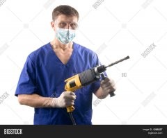 Удаляем зубной камень....